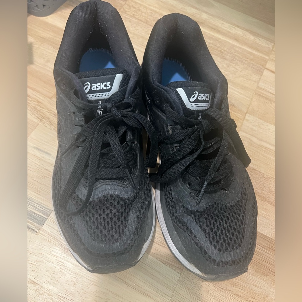 Black gt-2000 ASICS running shoes